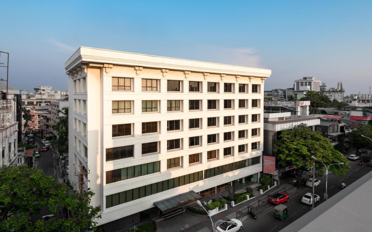 Hotel The Avenue Regent Kochi Esterno foto
